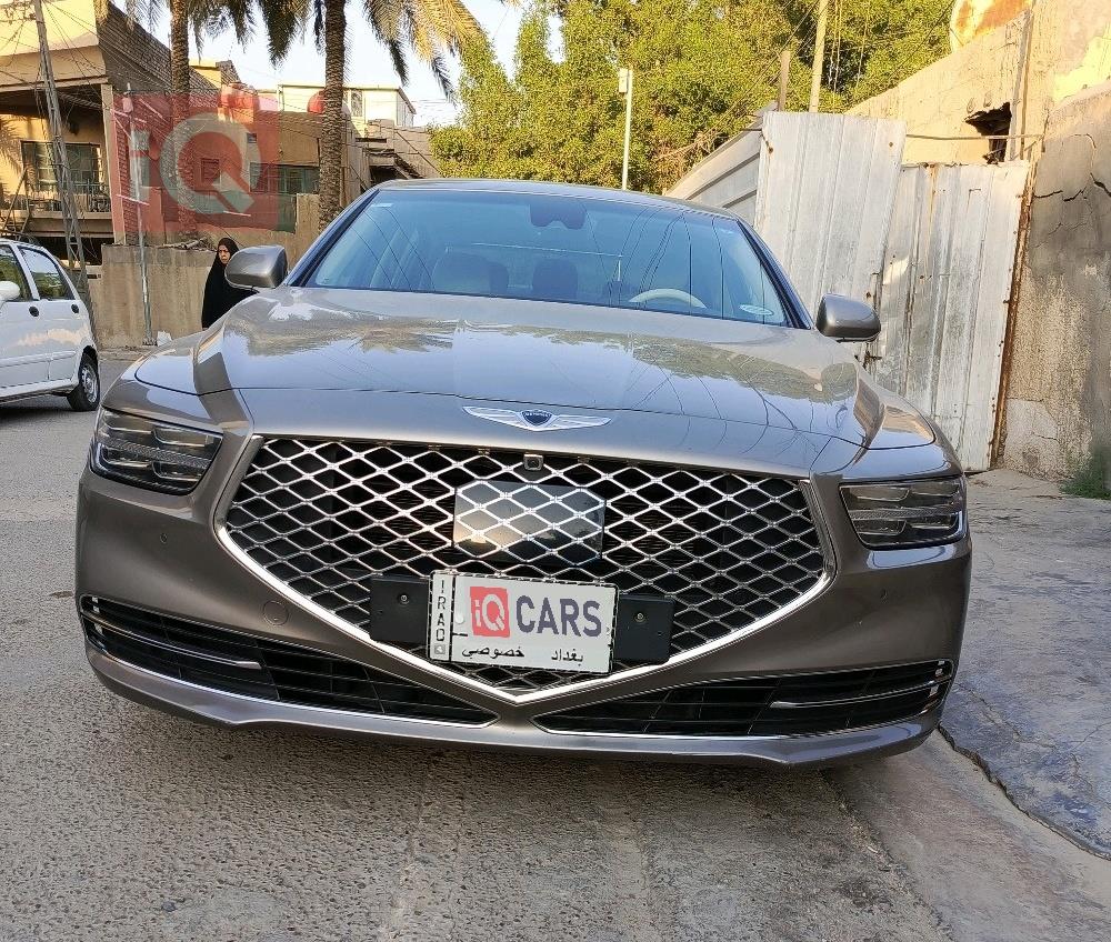 Genesis G90